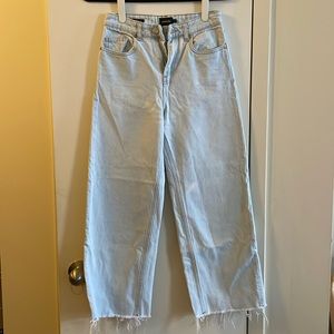 Wide leg light wash jeans from Frank&Oak, size 25